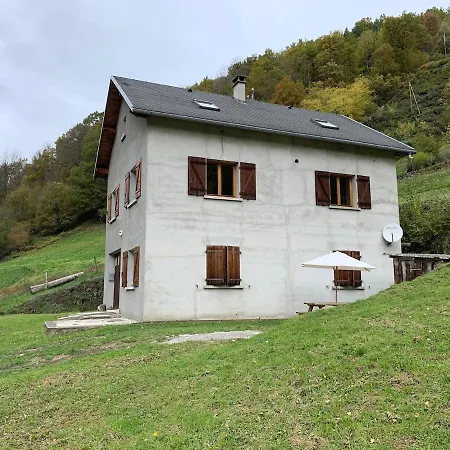 Grande Maison Dans La Nature *