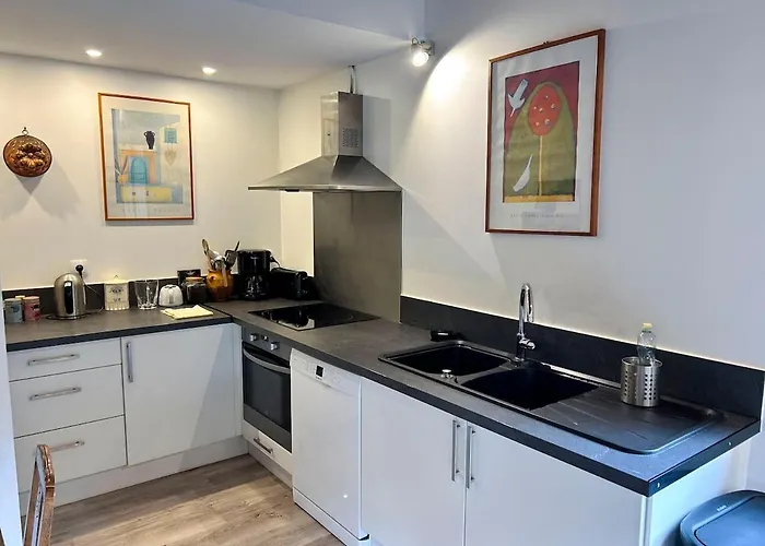 Grande Maison Dans La Nature * Le Port